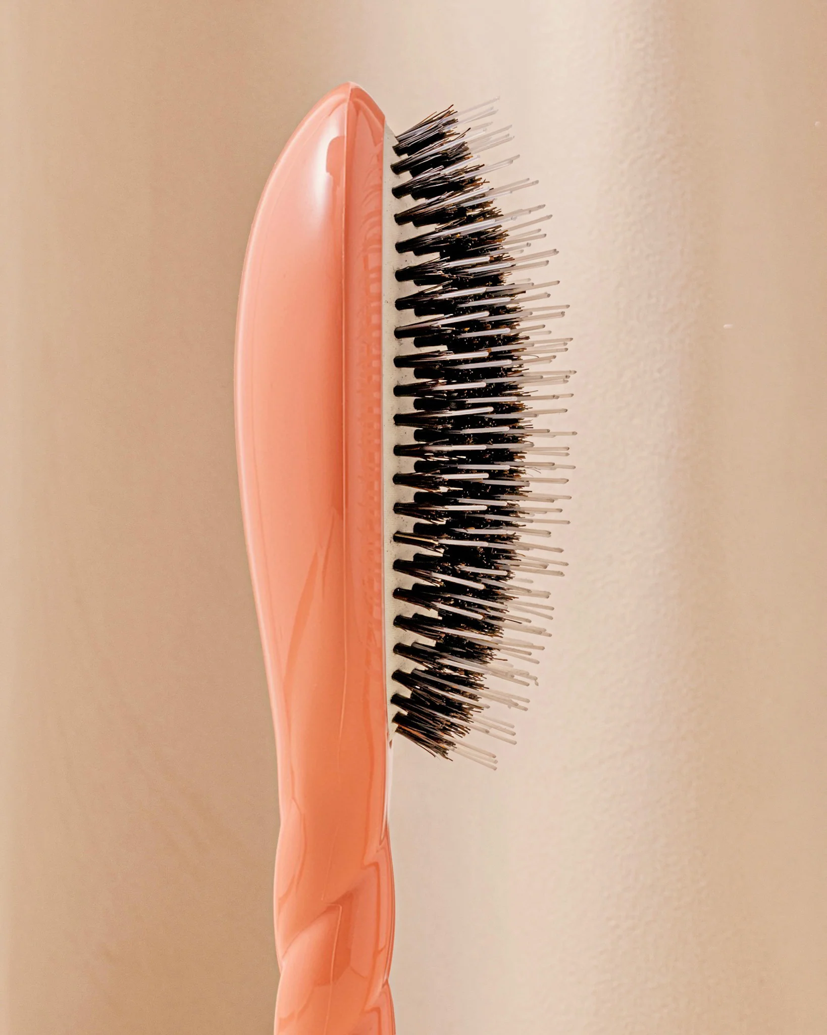 N.02 La Brosse Démêlante & Soin l'Indispensable Corail - Image 3