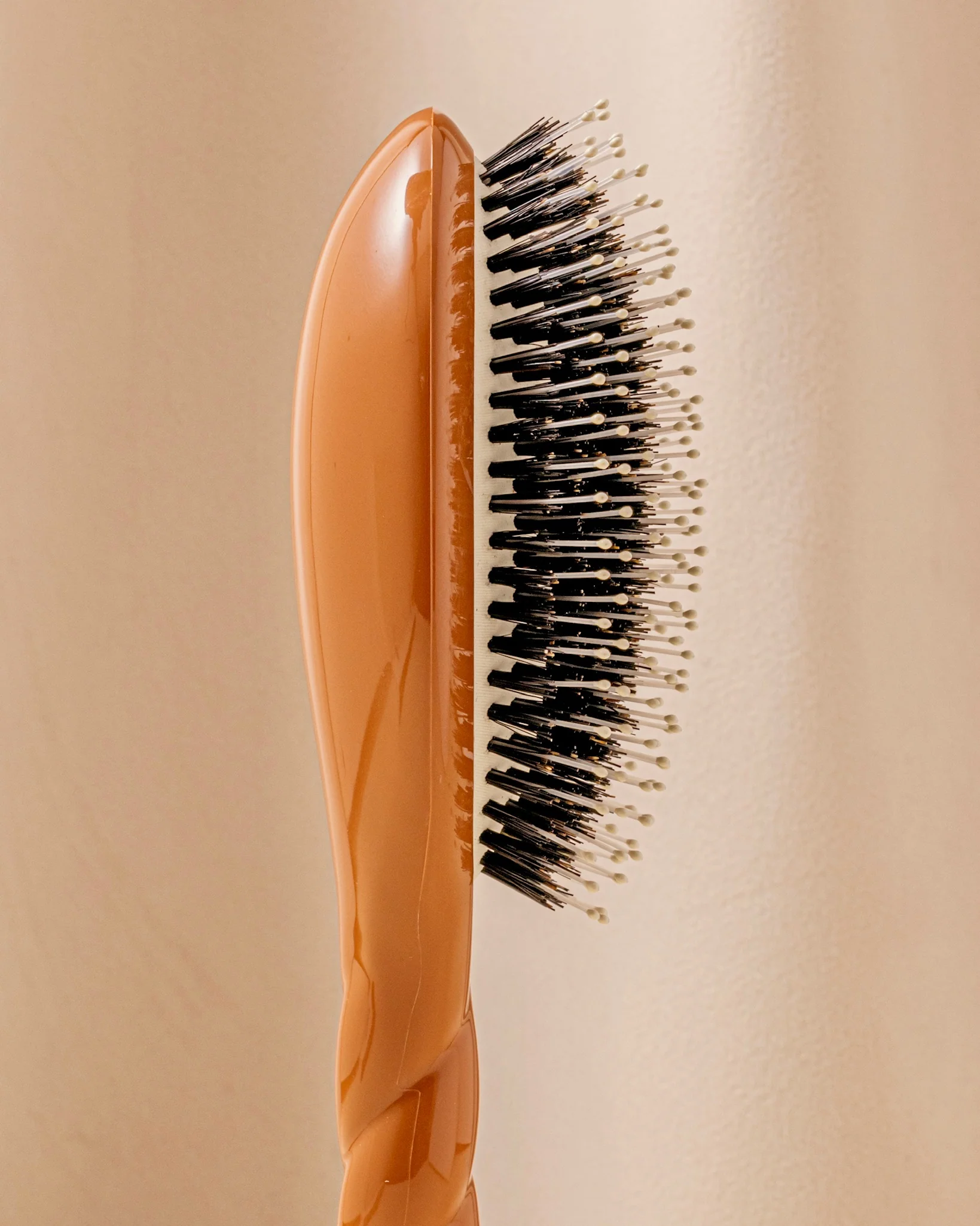 N.03 La Brosse Cuir Chevelu Sensible l'Indispensable Douceur Terracotta - Image 3